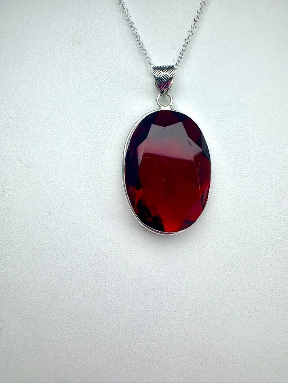 Sterling Silver Faceted Oval Red Garnet Gemstone Pendant Necklace - Picture 2 of 9